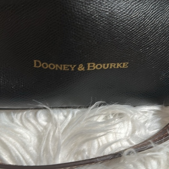Vintage Dooney & Bourke Black/Brown, Leather bag w/ crossbody strap - Picture 2 of 15